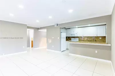 17600 NW 68th Ave #B2005, Hialeah, FL 33015 - Photo 5