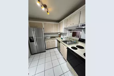 5201 NW 7th St #507, Miami, FL 33126 - Photo 9