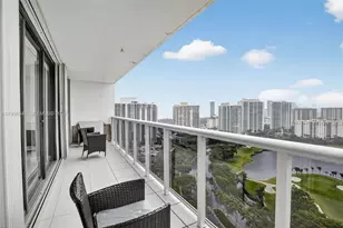 3675 N Country Club Dr, Aventura, FL 33180 - Photo 25