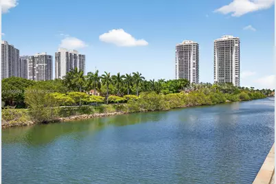 3675 N Country Club Dr #2606, Aventura, FL 33180 - Photo 35