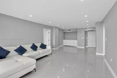 3675 N Country Club Dr #2606, Aventura, FL 33180 - Photo 11