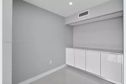 3675 N Country Club Dr #2606, Aventura, FL 33180 - Photo 13