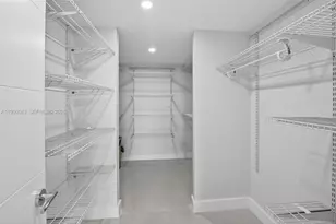 3675 N Country Club Dr, Aventura, FL 33180 - Photo 23