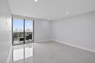 3675 N Country Club Dr, Aventura, FL 33180 - Photo 19