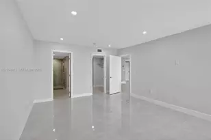 3675 N Country Club Dr, Aventura, FL 33180 - Photo 21