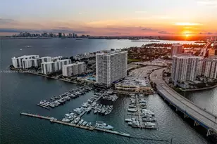 7601 E Treasure Dr, North Bay Village, FL 33141 - Photo 27