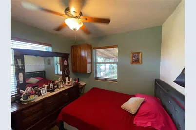 2144 NW 85th St, Miami, FL 33147 - Photo 17