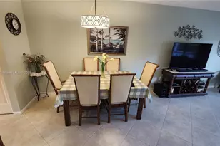 2132 Cambridge F, Deerfield Beach, FL 33442 - Photo 3