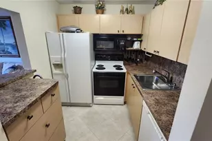 2132 Cambridge F, Deerfield Beach, FL 33442 - Photo 11