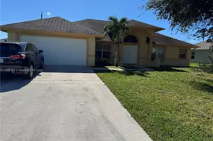 726 SW McCracken Ave, Port Saint Lucie, FL 34953 - Photo 1