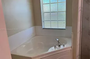 726 SW McCracken Ave, Port Saint Lucie, FL 34953 - Photo 5