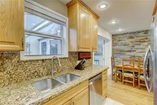 1637 Cleveland St, Hollywood, FL 33020 - Photo 11