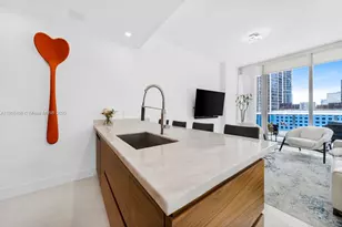 200 Biscayne Blvd Way, Miami, FL 33131 - Photo 7