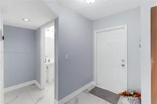 527 NW 208th Dr, Pembroke Pines, FL 33029 - Photo 11