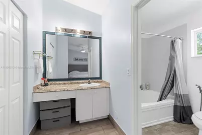 527 NW 208th Dr, Pembroke Pines, FL 33029 - Photo 17