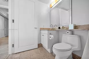 1435 Brickell Ave, Miami, FL 33131 - Photo 7