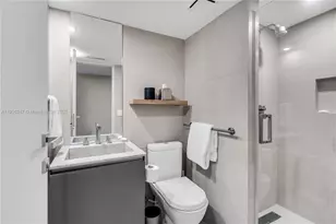 3 Grove Isle Dr, Miami, FL 33133 - Photo 27