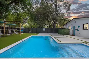 256 NW 57th St, Miami, FL 33127 - Photo 3