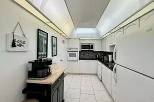 3901 S Ocean Dr, Hollywood, FL 33019 - Photo 21