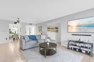 801 SW 138th Ave, Pembroke Pines, FL 33027 - Photo 1