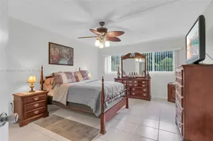 801 SW 138th Ave, Pembroke Pines, FL 33027 - Photo 9