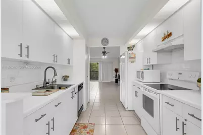 801 SW 138th Ave #310E, Pembroke Pines, FL 33027 - Photo 3