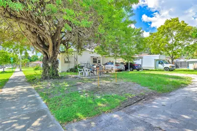 1499 NE 174th St, North Miami Beach, FL 33162 - Photo 25