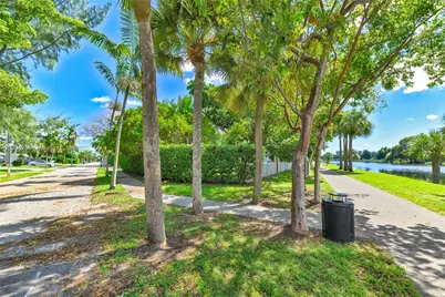 1499 NE 174th St, North Miami Beach, FL 33162 - Photo 33