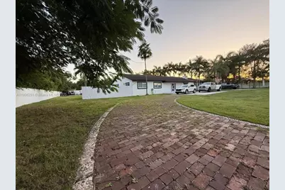 15750 SW 216th St, Miami, FL 33170 - Photo 3