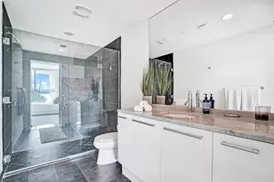 900 Biscayne Blvd, Miami, FL 33132 - Photo 11