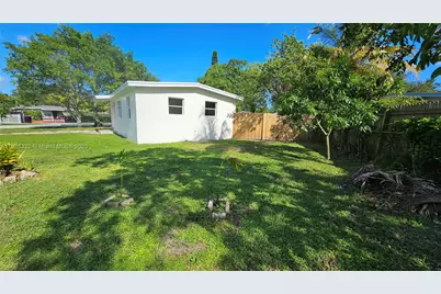 4630 SW 36th St, West Park, FL 33023 - Photo 7