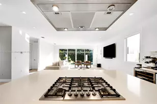 7541 NW 97th Ct, Doral, FL 33178 - Photo 15