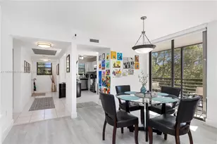 1100 Colony Point Cir, Pembroke Pines, FL 33026 - Photo 13