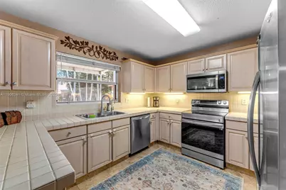 21500 SW 88th Ave, Cutler Bay, FL 33189 - Photo 9