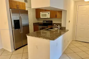 6529 Emerald Dunes Dr, West Palm Beach, FL 33411 - Photo 1