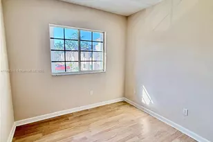 2665 NE 4th St, Homestead, FL 33033 - Photo 17