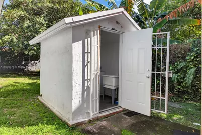 1864 NW 28th St #1, Miami, FL 33142 - Photo 15