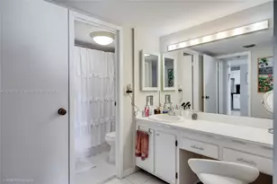 100 Bayview Dr, Sunny Isles Beach, FL 33160 - Photo 11