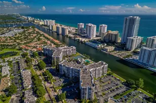 800 Parkview Dr, Hallandale Beach, FL 33009 - Photo 15