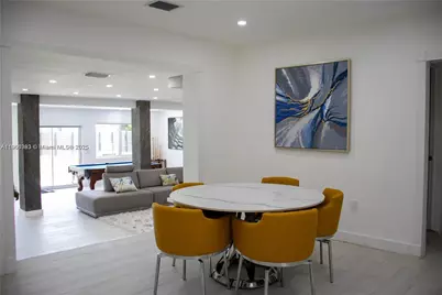 295 NE 150th St, Miami, FL 33161 - Photo 3