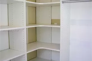 295 NE 150th St, Miami, FL 33161 - Photo 17