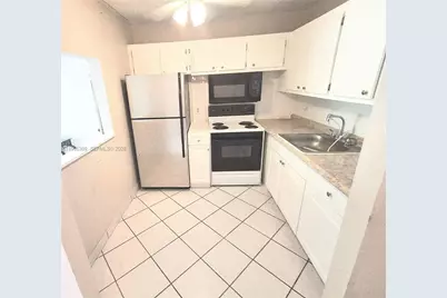 3000 Springdale Blvd #V109, Palm Springs, FL 33461 - Photo 7