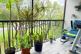 571 SW 142nd Ave, Pembroke Pines, FL 33027 - Photo 23