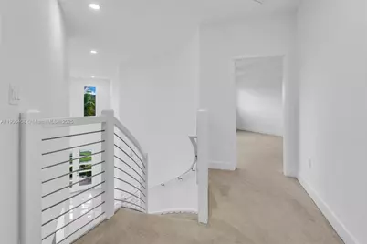 15540 NW 88th Ave, Miami Lakes, FL 33018 - Photo 17