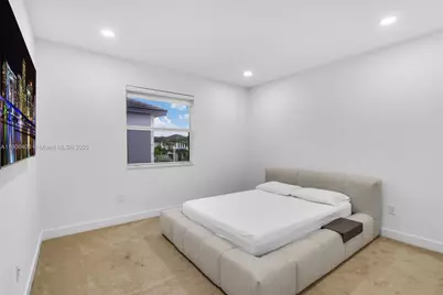 15540 NW 88th Ave, Miami Lakes, FL 33018 - Photo 27