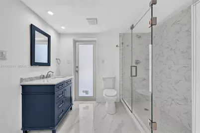 717 SE 2nd St, Deerfield Beach, FL 33441 - Photo 11