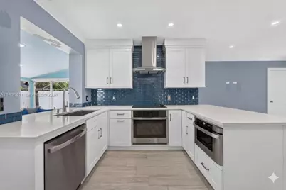 717 SE 2nd St, Deerfield Beach, FL 33441 - Photo 3