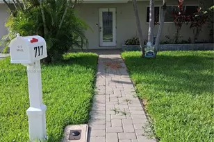 717 SE 2nd St, Deerfield Beach, FL 33441 - Photo 1