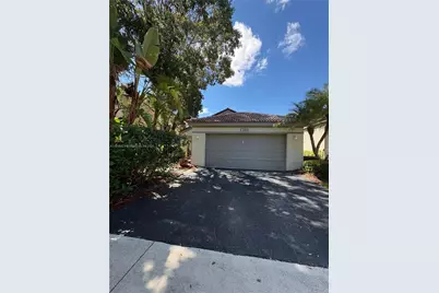 1499 Presidio Dr, Weston, FL 33327 - Photo 1