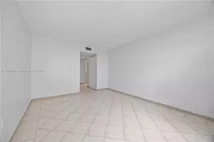 2750 NE 183rd St, Aventura, FL 33160 - Photo 17